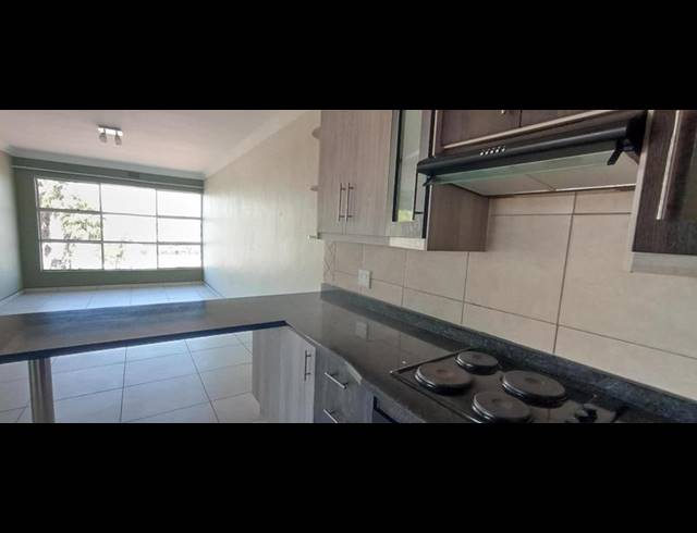 2 BEDROOM TOWNHOUSE FOR SALE IN ALBERTON NORTH